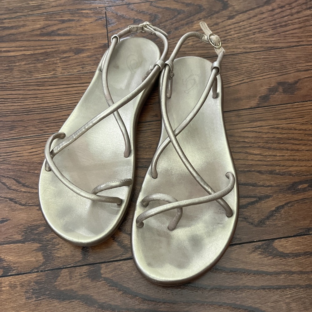 Olukai Waiau Sandals Women's 11/12 Leather Slingback Strap Slippers Read